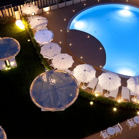Nautilus Family Hotel Pesaro Esterno foto