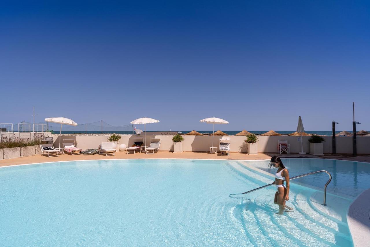 Nautilus Family Hotel Pesaro Esterno foto
