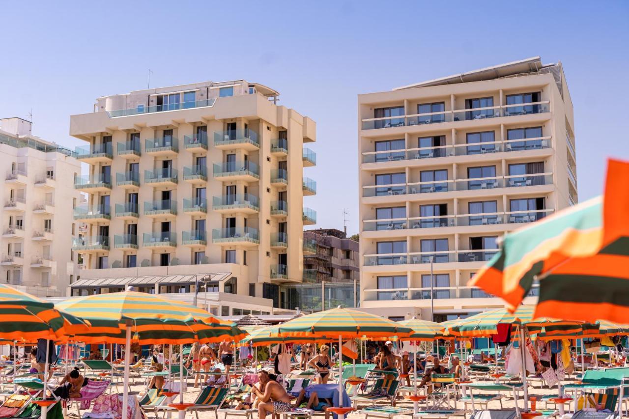Nautilus Family Hotel Pesaro Esterno foto