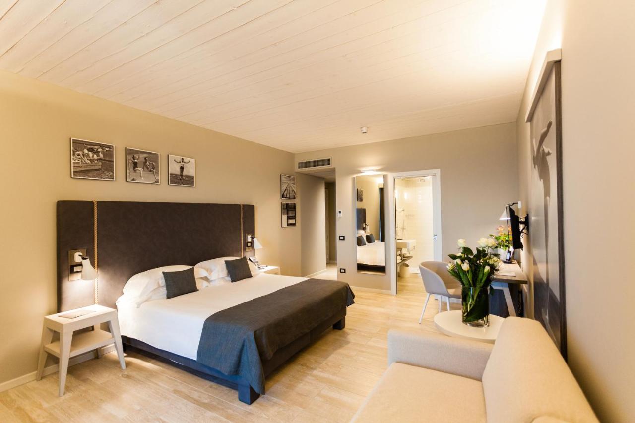 Nautilus Family Hotel Pesaro Esterno foto