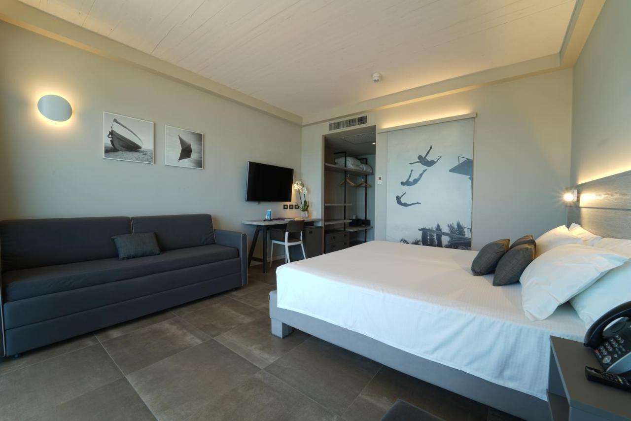 Nautilus Family Hotel Pesaro Esterno foto