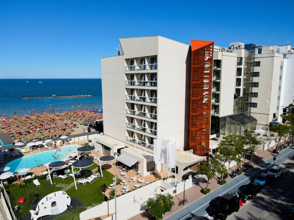 Nautilus Family Hotel Pesaro Esterno foto