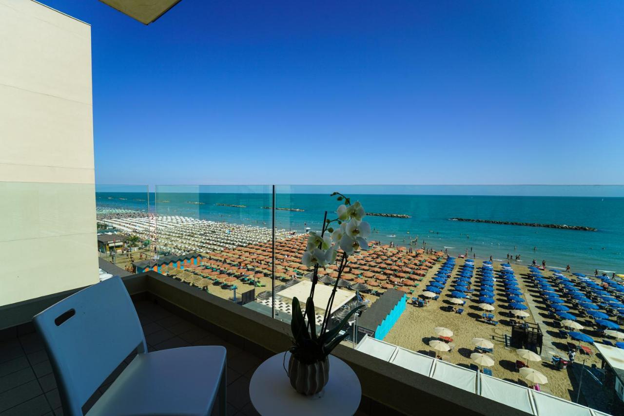 Nautilus Family Hotel Pesaro Esterno foto