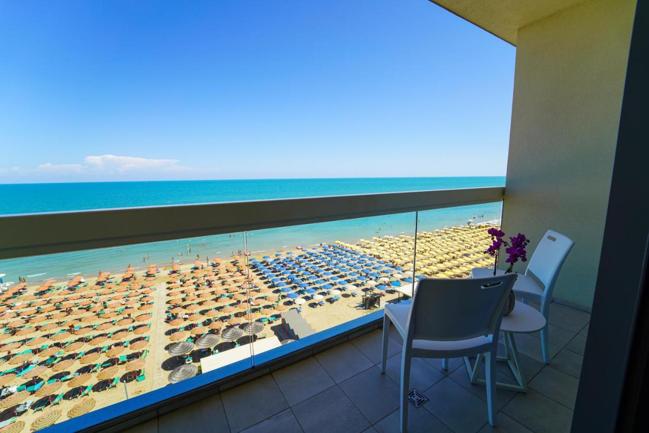 Nautilus Family Hotel Pesaro Esterno foto
