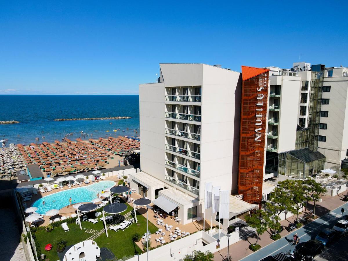 Nautilus Family Hotel Pesaro Esterno foto