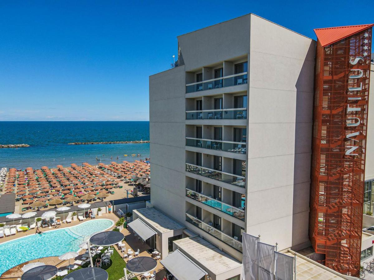 Nautilus Family Hotel Pesaro Esterno foto