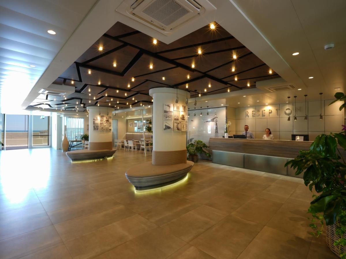Nautilus Family Hotel Pesaro Esterno foto